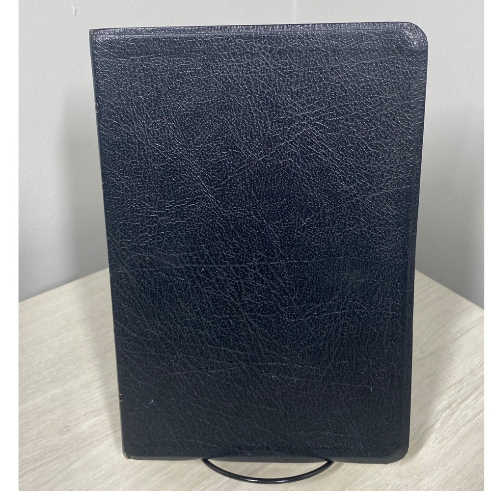 Zondervan NIV Holy Bible Large Print Thinline Red Letter Indexed Gold Edge Black